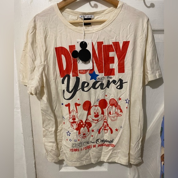Disney Cream and Red Short Sleeve Tee - Picture 1 of 3